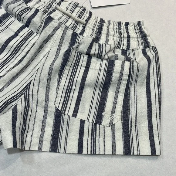 NWT 🌻 Roxy Oceanside Striped Beach Shorts - Picture 7 of 10
